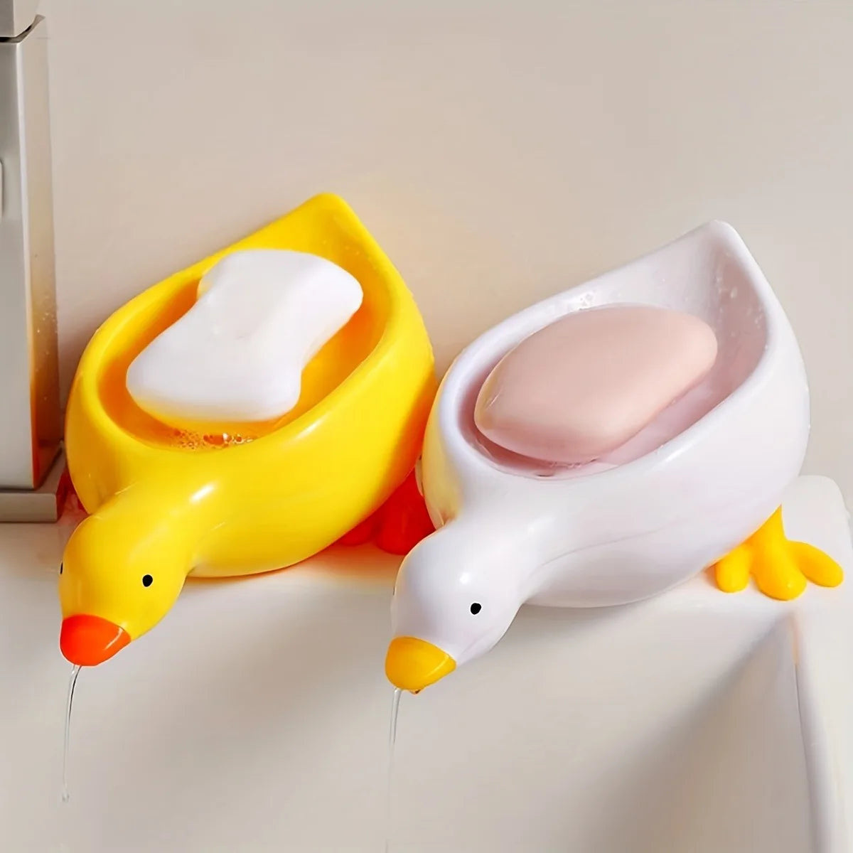 1pc Cute Duck Shaped Soap Dish, Plastic Drain Tray, Self Draining